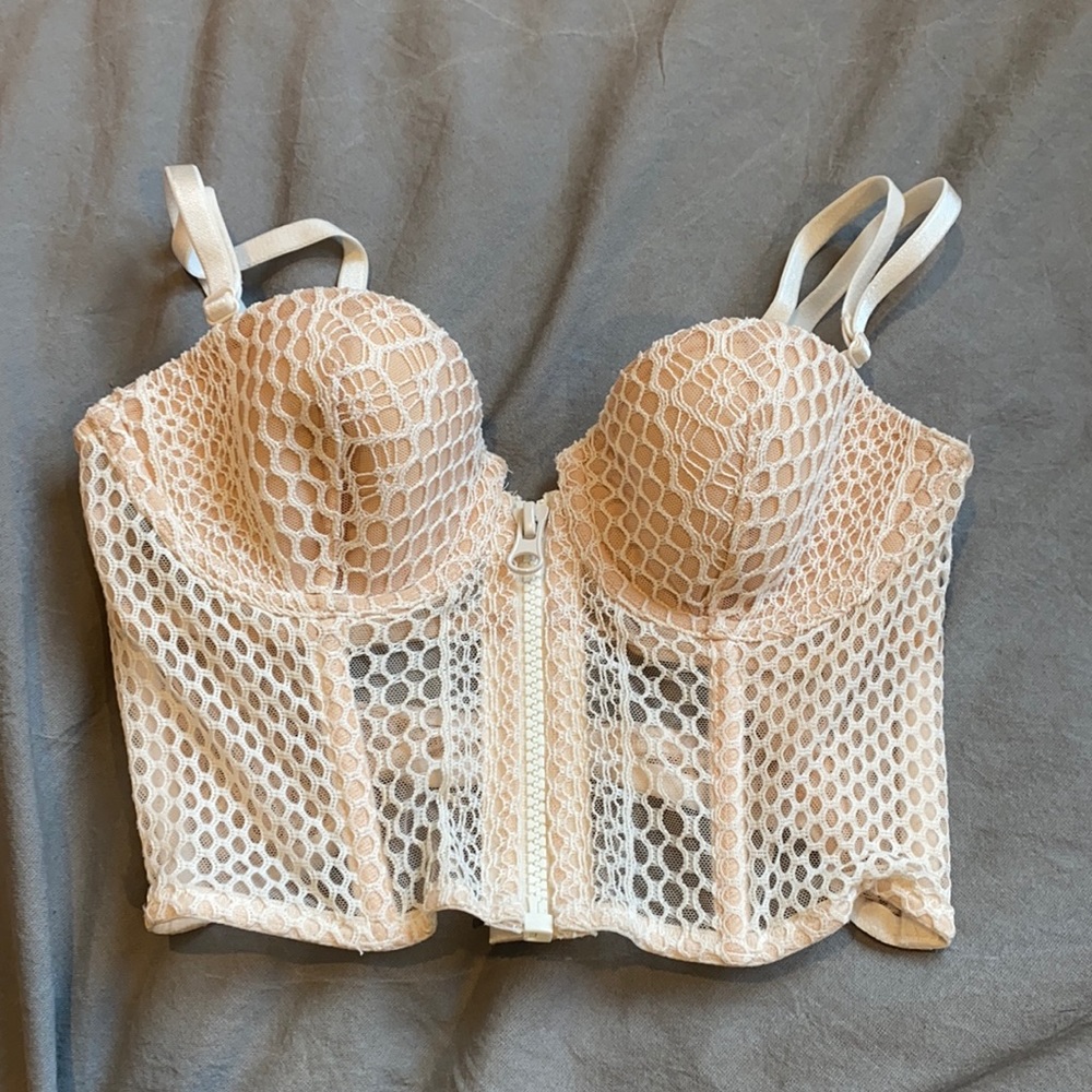 Victoria’s Secret Very Sexy Demi Balconet - 32B NWT